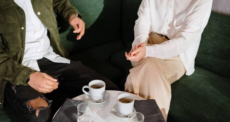 如何与男人约会聊天？（掌握这些聊天技巧，让你的约会更加成功）