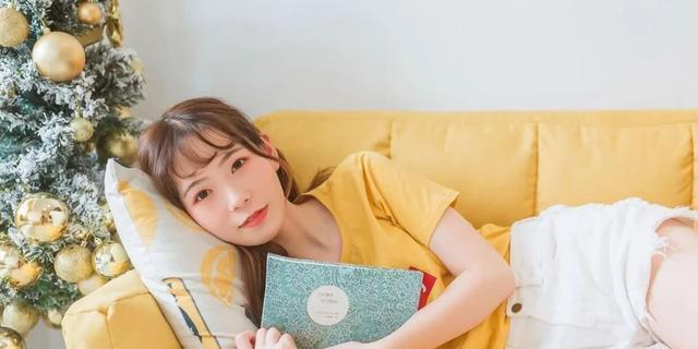 如何应对男友与其他女生的暧昧行为？（15个实用技巧助你恢复安全感）
