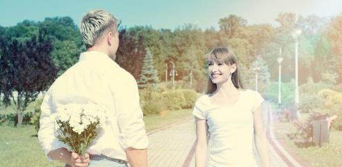 异地分手后如何挽回女友？（15个实用技巧让你重获她的心）