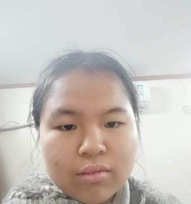 如何让你的网恋男友信任你？（解决网恋中不信任问题的方法和技巧）