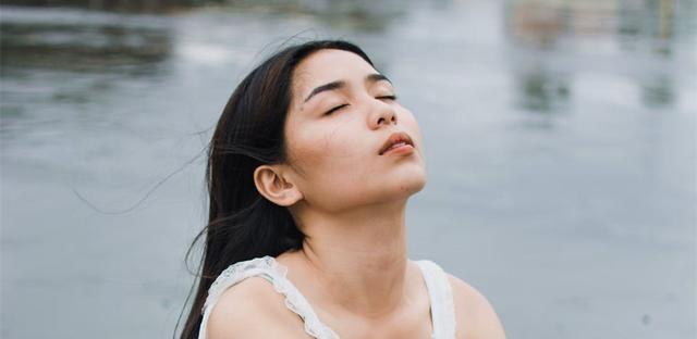 如何改变老是发脾气的习惯，挽回分手的男友（有效应对情绪失控，重建信任关系）