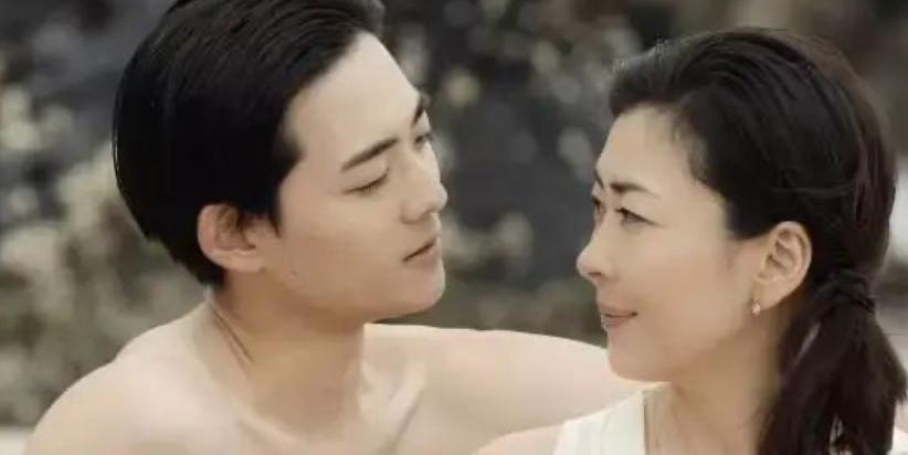 女友和我想结婚，但儿子反对（家庭矛盾，决策难题，如何解决？）