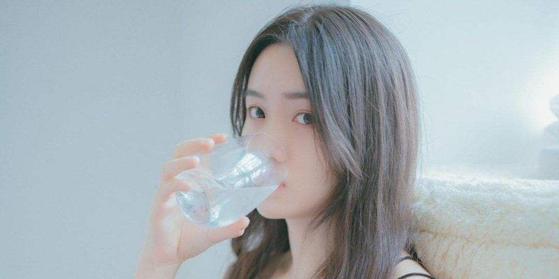 夫妻关系危机，如何面对老公和别的女人同居？（当面对老公和别的女人同居时，我为什么不敢离婚？）