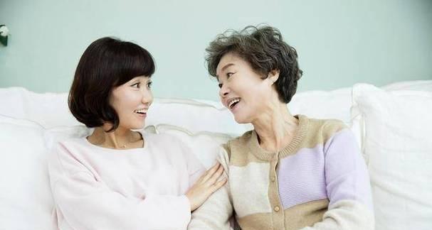 老公要婆婆搬来一起住，如何处理家庭关系（从接纳到融合，打造和谐家庭）