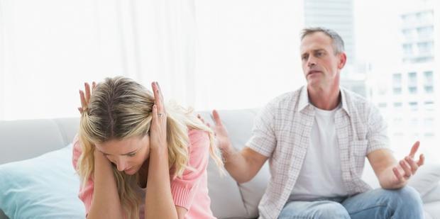 男友总是怀疑我出轨，如何解释？（信任、沟通、透明度是）