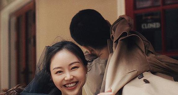 女友已有男友，如何挽回？（成功挽回女友的5个步骤，让她重新爱上你！）
