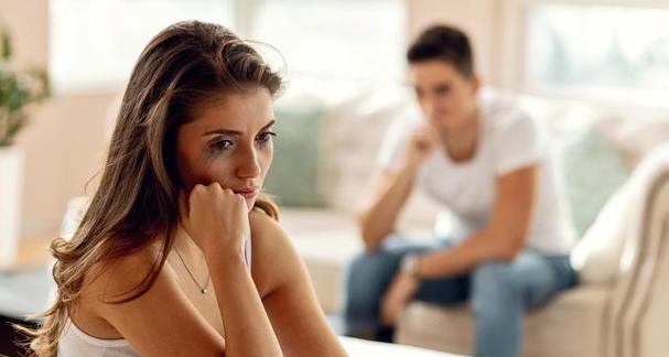 如何挽回女友的心（以跟女友吵架了应该如何挽回她？如何从心理上进行修复？）
