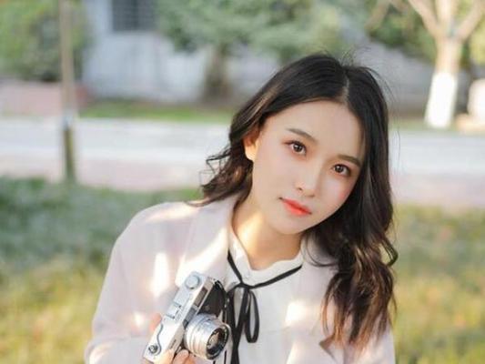 如何成功追求相亲女生（掌握这些技巧，追求相亲女生不再难）