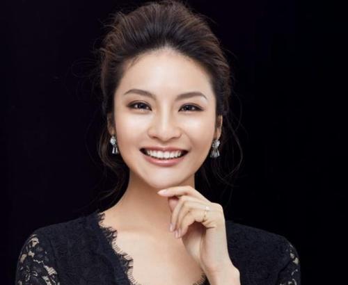 如何培养单身女人的气质（15个方法让你成为优雅自信的女人）