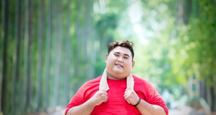 表白遭拒后，胖小伙三个月狂减72斤颜值爆表