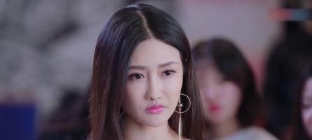 《强势女如何用心机挽回总裁》（揭秘成功挽回的五大妙招，让你成为情场高手！）