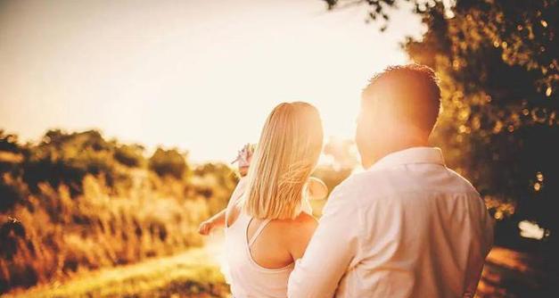 如何在老公出轨离婚后挽回婚姻（15个实用方法，从内心出发重建家庭幸福）