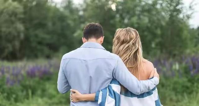 夫妻吵架后女人如何挽回老公（如何重建夫妻关系，不让离婚成为现实）