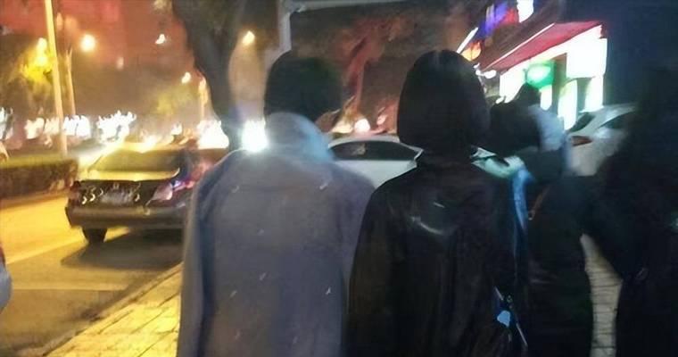 建立健康的情感关系是关键（建立健康的情感关系是关键）