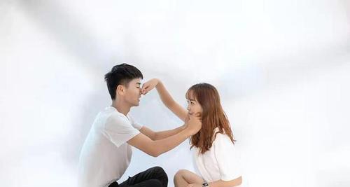 失而复得，成功挽回前男友的10个技巧（重新点燃感情，让他重新爱上你）