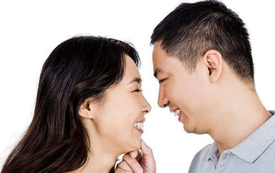 如何应对老公出轨——家庭主妇的救赎之路（探究家庭主妇如何应对老公出轨，重获幸福）